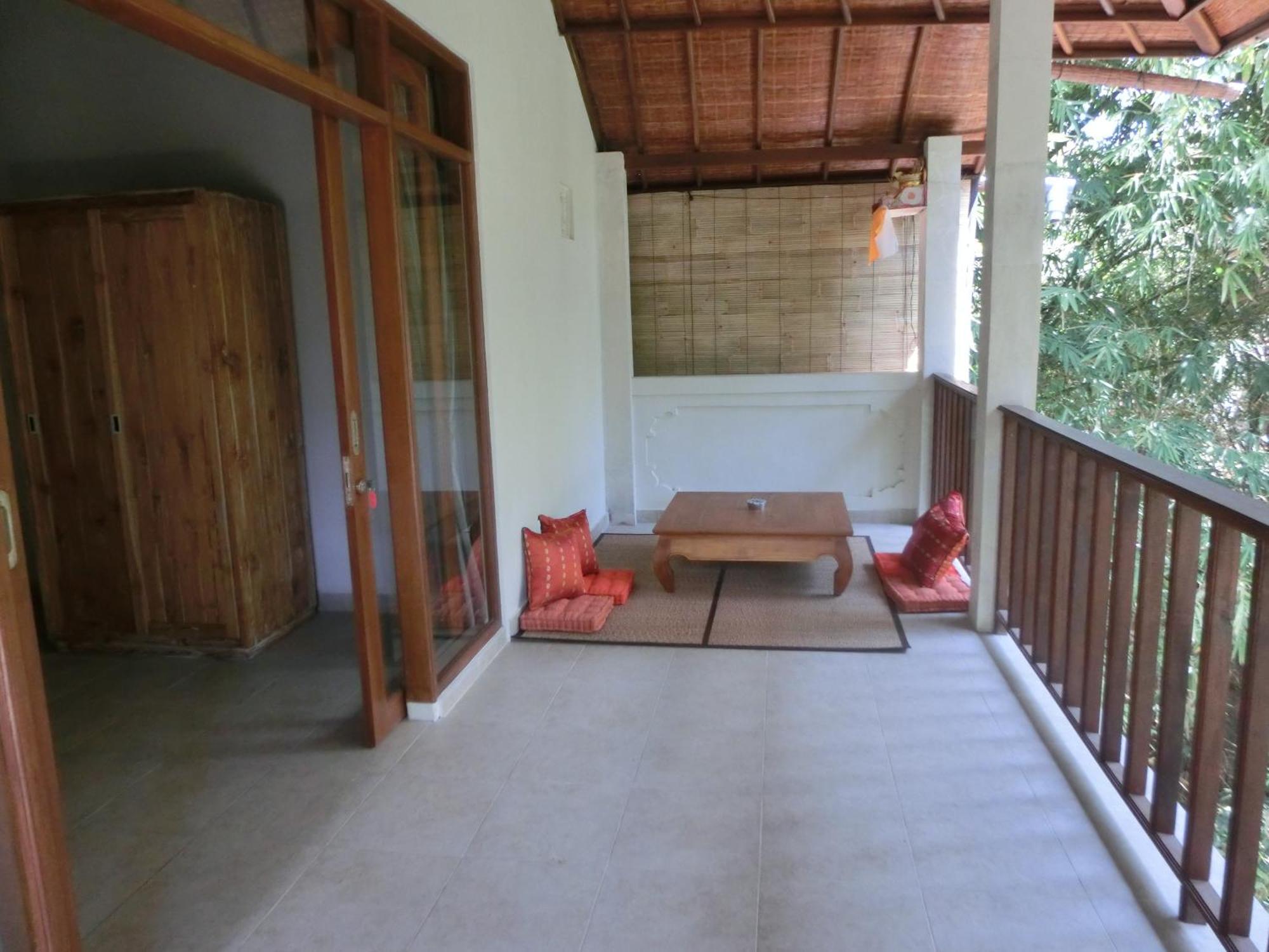 ラトゥグ ホームステイ ウブド 部屋 写真